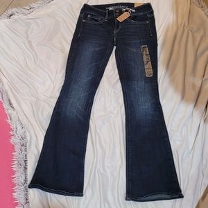 NWT AMERICAN EAGLE ARTIST JEANS 0 SHORT AEO 0S